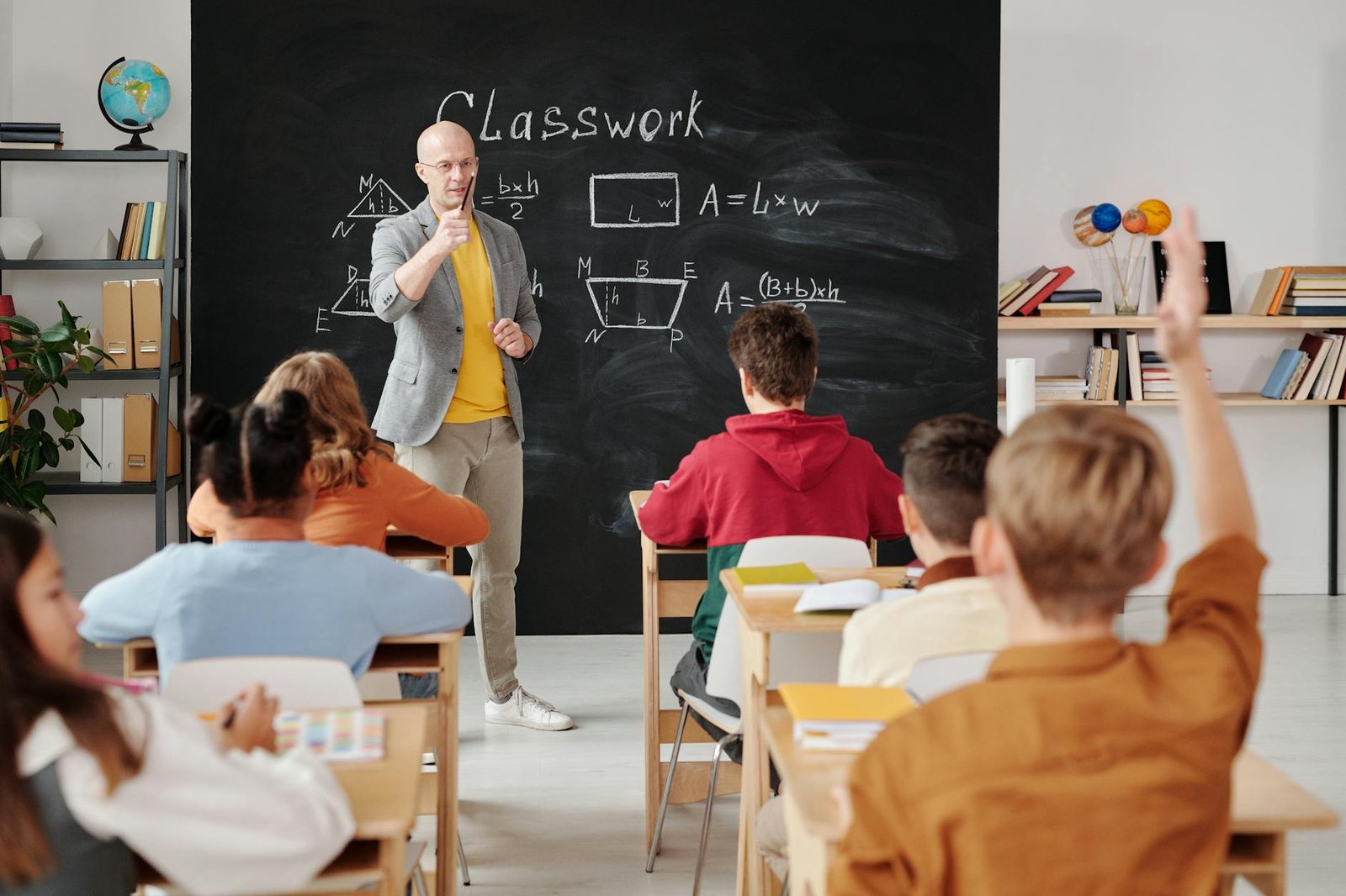 How to Find the Best Home Tuition in Kharar: A Parent's Guide 3 Tuition charges and what to clarify first – illustrated learning support in Kharar