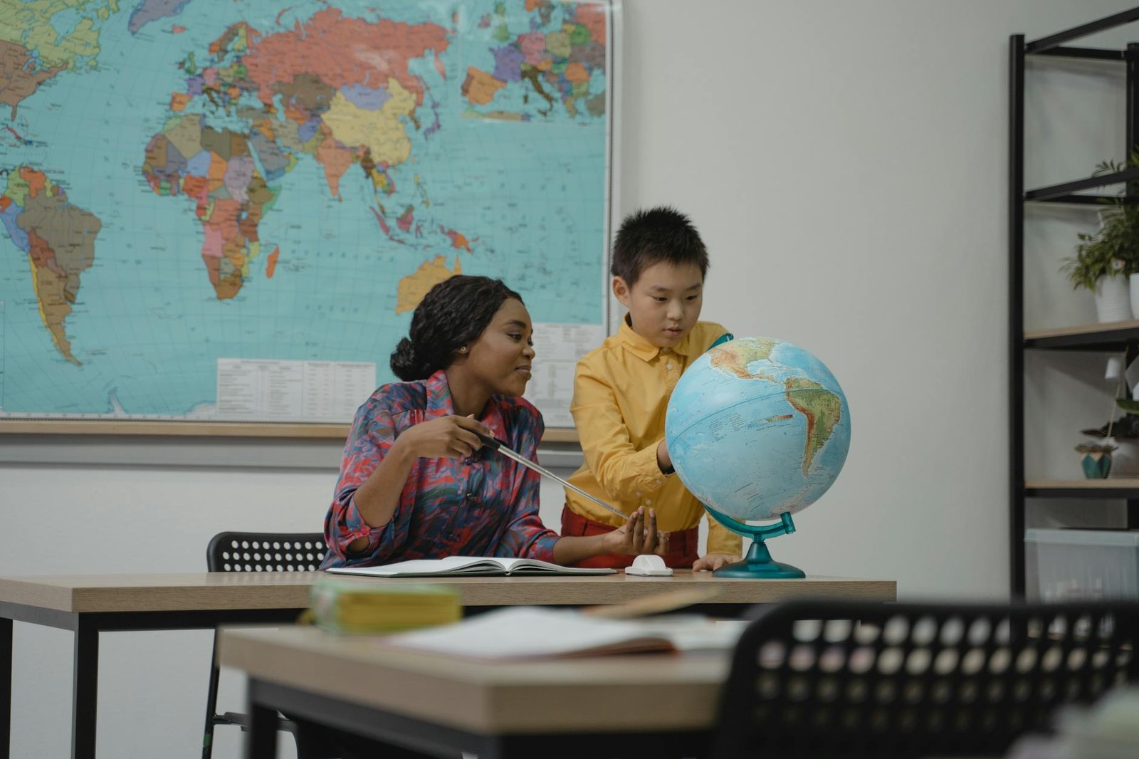 Home tuition versus group coaching: choose by need — tutoring guide