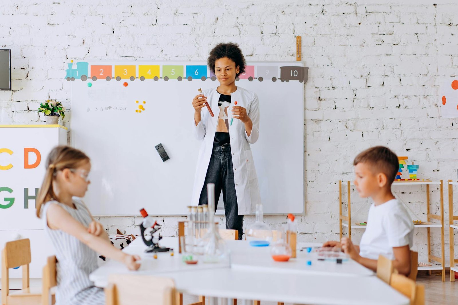 How to Find the Best Home Tuition in Kharar: A Parent's Guide 2 Choosing the right maths, science or English tutor – illustrated learning support in Kharar
